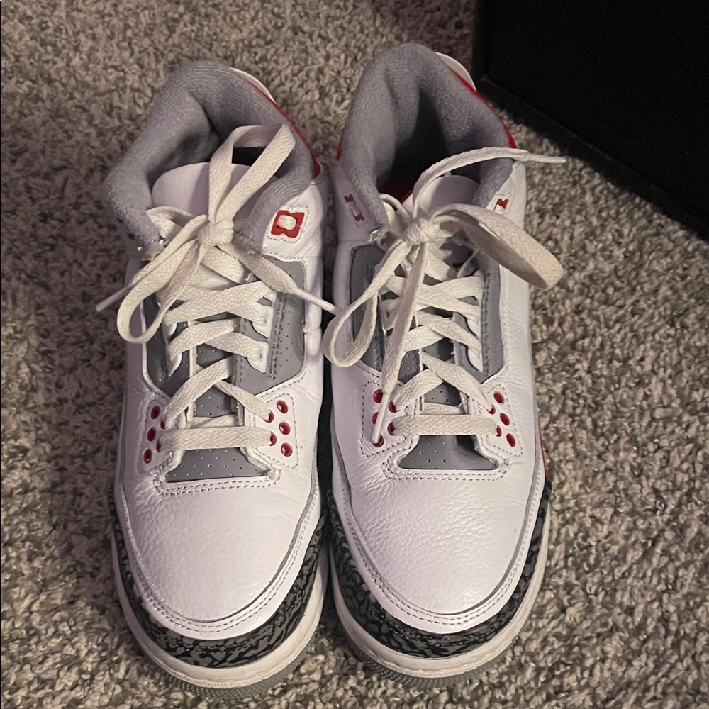 Air Jordan 3 Retro ‘Cardinal Red’